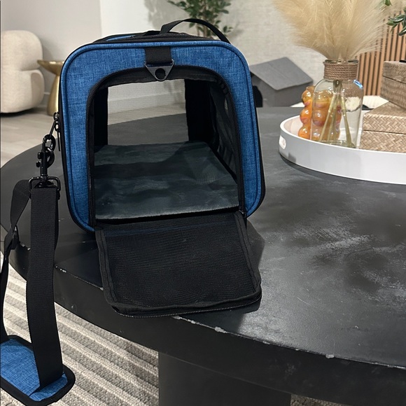 Pet Carrier - Picture 8 of 8